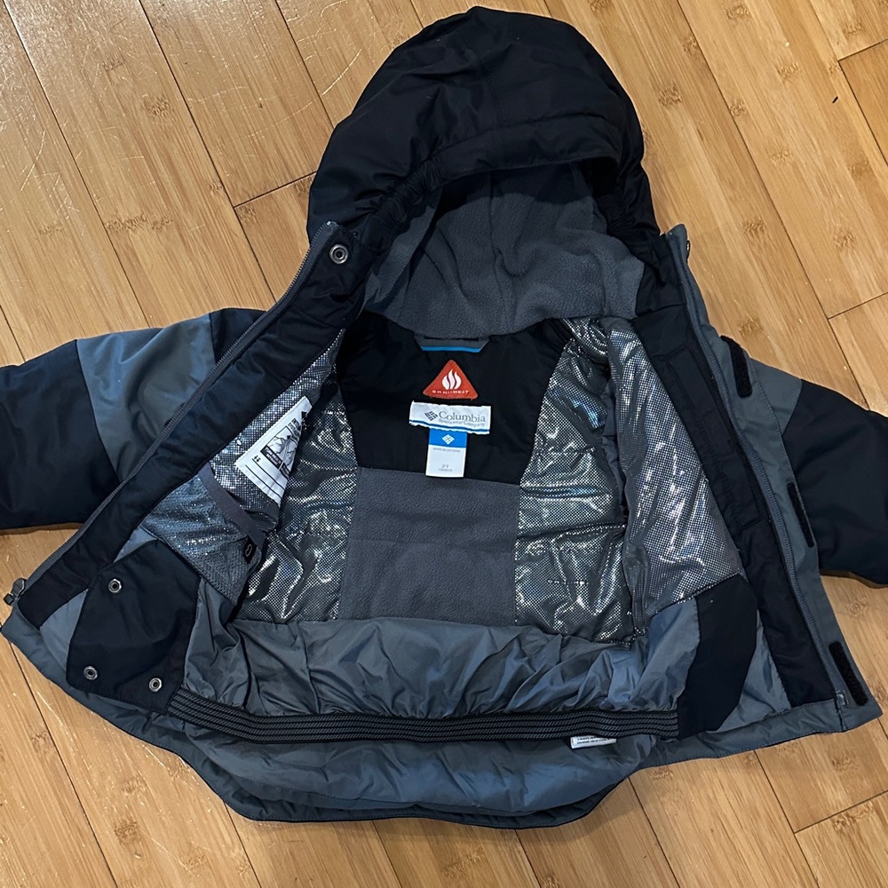 Columbia Kids' Black and Gray Puffer Jacket